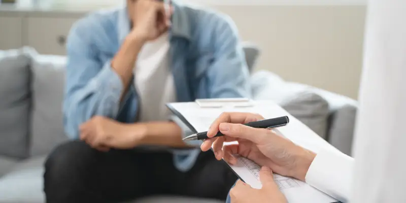 Segurança psicológica no trabalho: guia para psicólogos desenvolverem e ofertarem programas de apoio 
