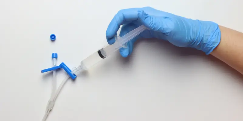 Acesso venoso jugular externa: passo a passo para enfermeiros