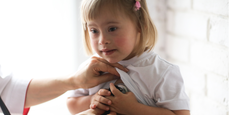 Criança com síndrome de Down: diagnóstico e comorbidades relacionadas